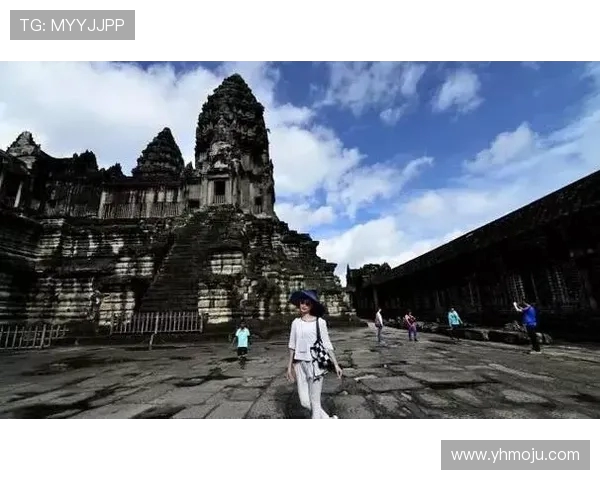 极限挑战与自我超越：刘丽的冒险人生与深度对话探索