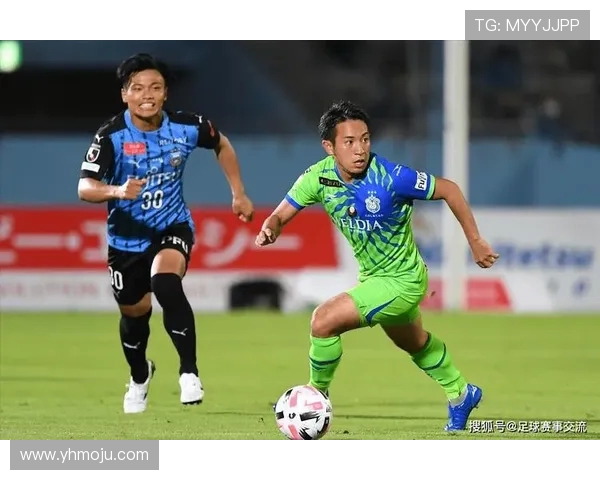 札幌冈萨多迎战横滨FC争夺联赛关键三分的激烈对决